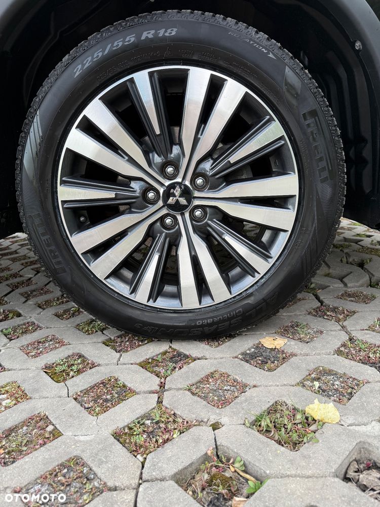 Mitsubishi Outlander - 13