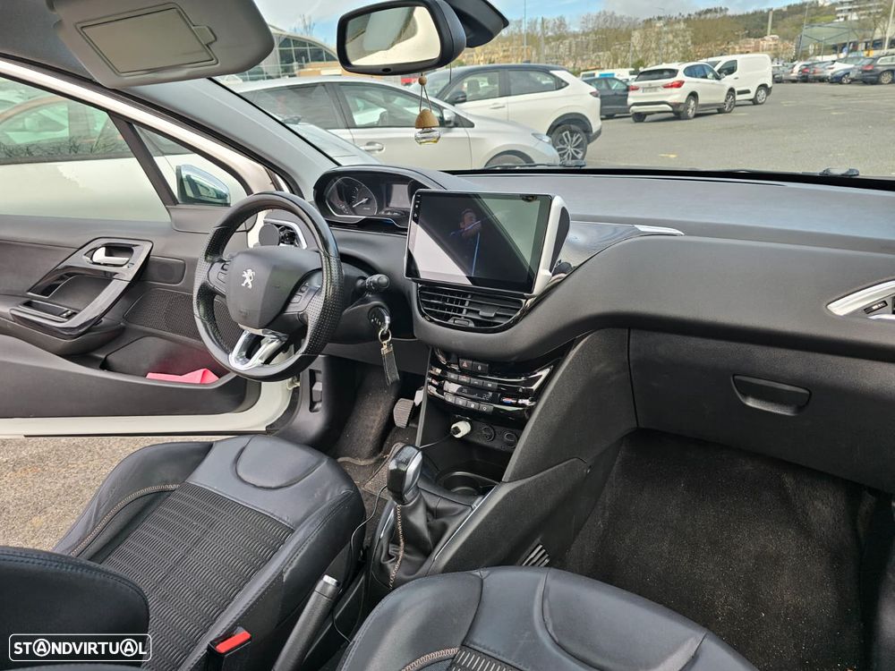 Peugeot 208 1.2 VTi Access - 11