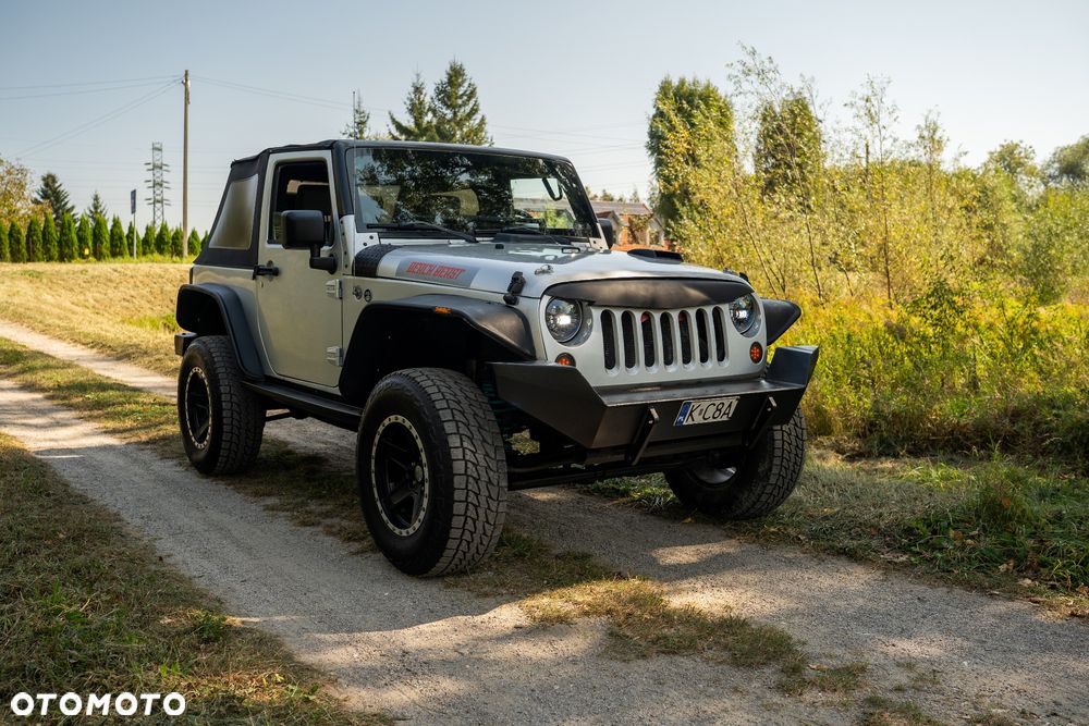 Jeep Wrangler 3.8 Sahara - 22