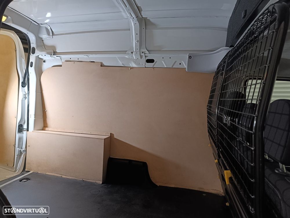 Fiat Doblo 1.6 M-Jet XL (3 Lug. ) - 18