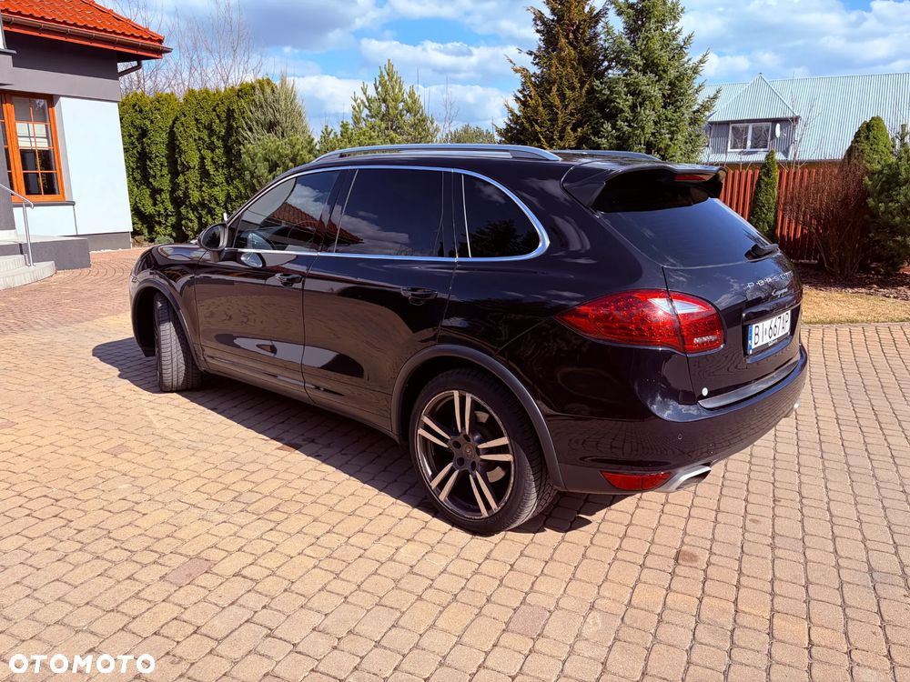 Porsche Cayenne - 18