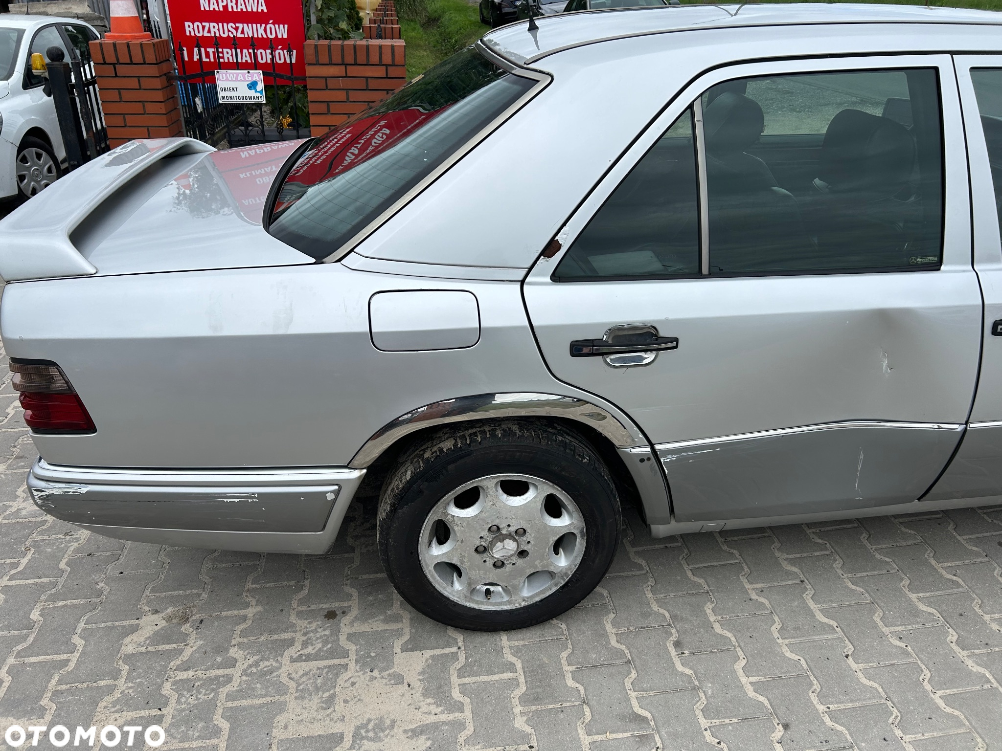 Mercedes-Benz Klasa E 300 D Turbo - 2