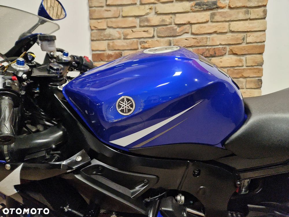 Yamaha R6 - 27