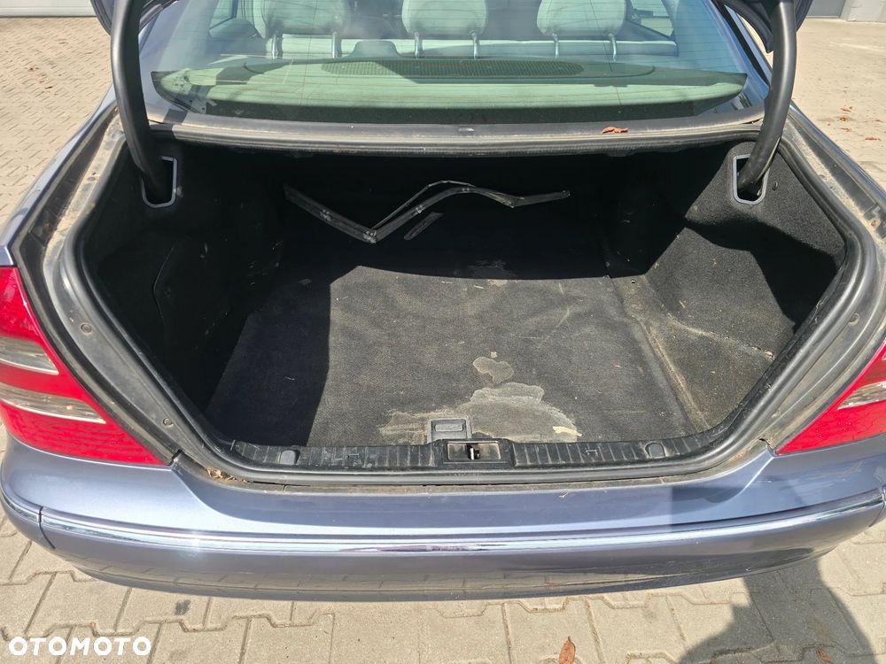 Mercedes-Benz Klasa E 220 CDI Elegance DPF - 8