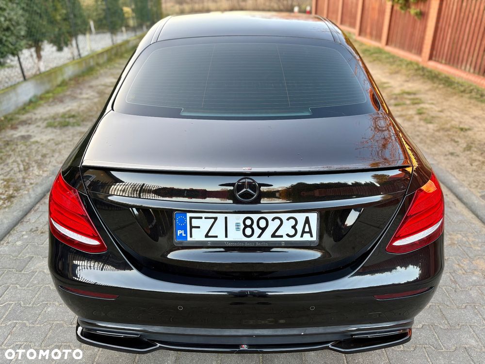 Mercedes-Benz Klasa E 220 d 9G-TRONIC - 40