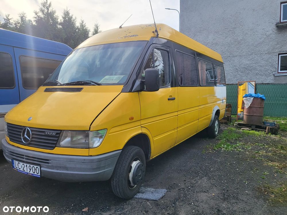 Mercedes-Benz Sprinter - 9