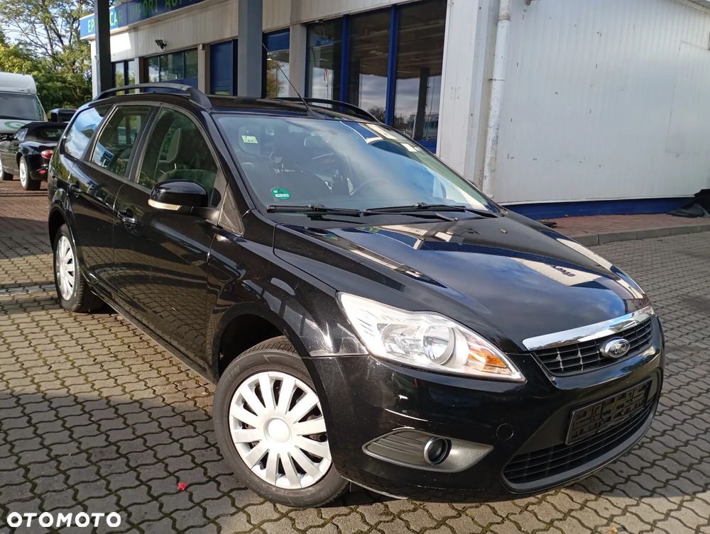 Ford Focus Turnier 1.6 16V Ambiente - 4