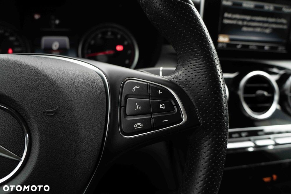Mercedes-Benz GLC - 29