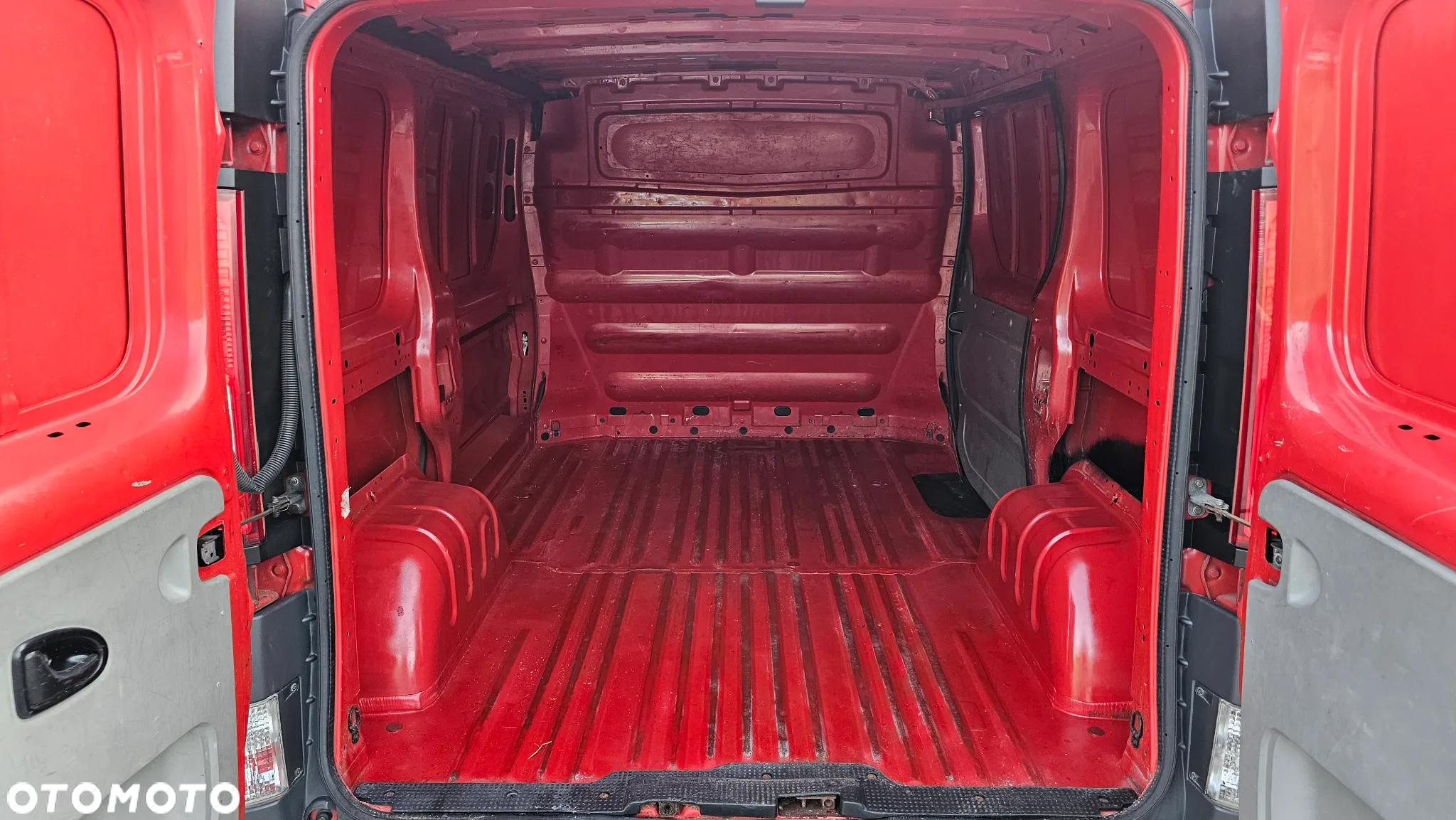 Opel Vivaro - 10