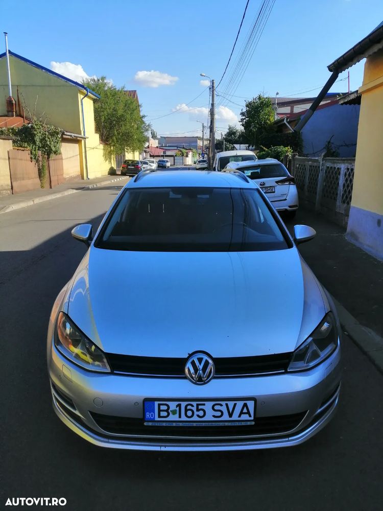 Volkswagen Golf - 6