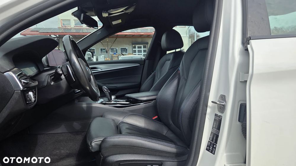 BMW Seria 5 520d xDrive M Sport sport - 14