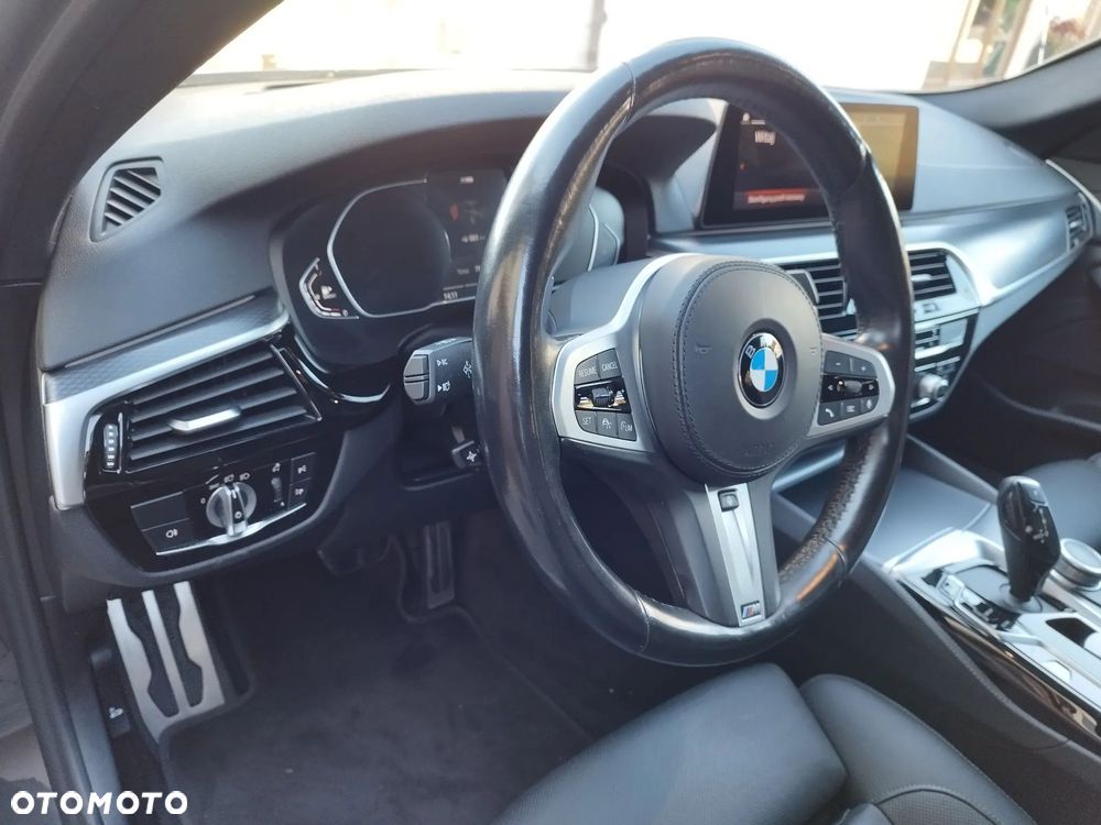 BMW Seria 5 520d MHEV M Sport sport - 7