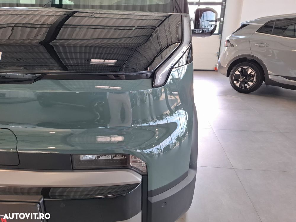 Kia PV5 Passenger - 14