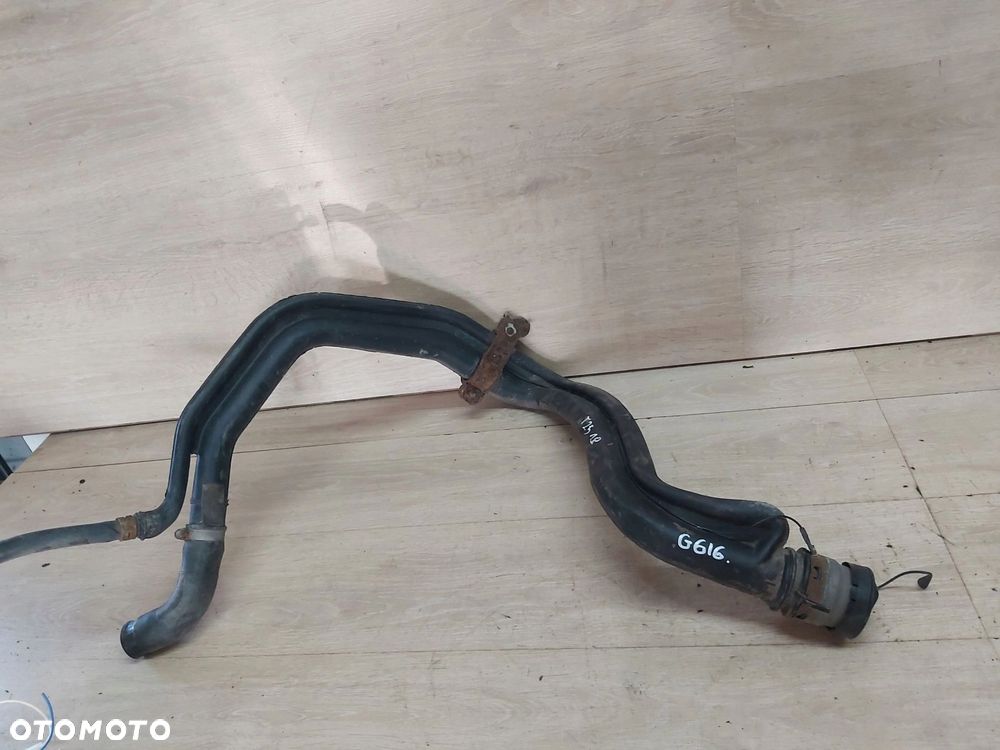 TOYOTA Avensis T25 LIFT rura wlewu paliwa wlew 1,6 1,8 2,0 vvti benzyna