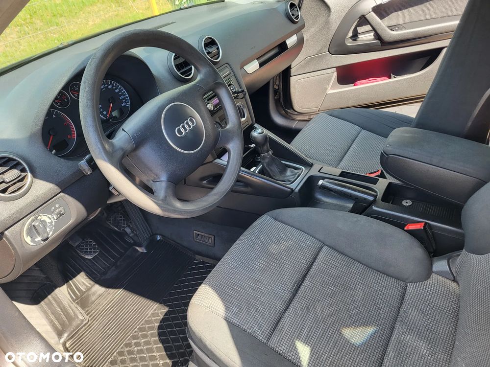 Audi A3 3-drzwiowe 2.0 TDI DPF Ambition - 4