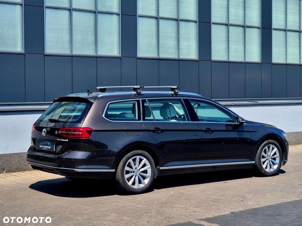 Volkswagen Passat - 12