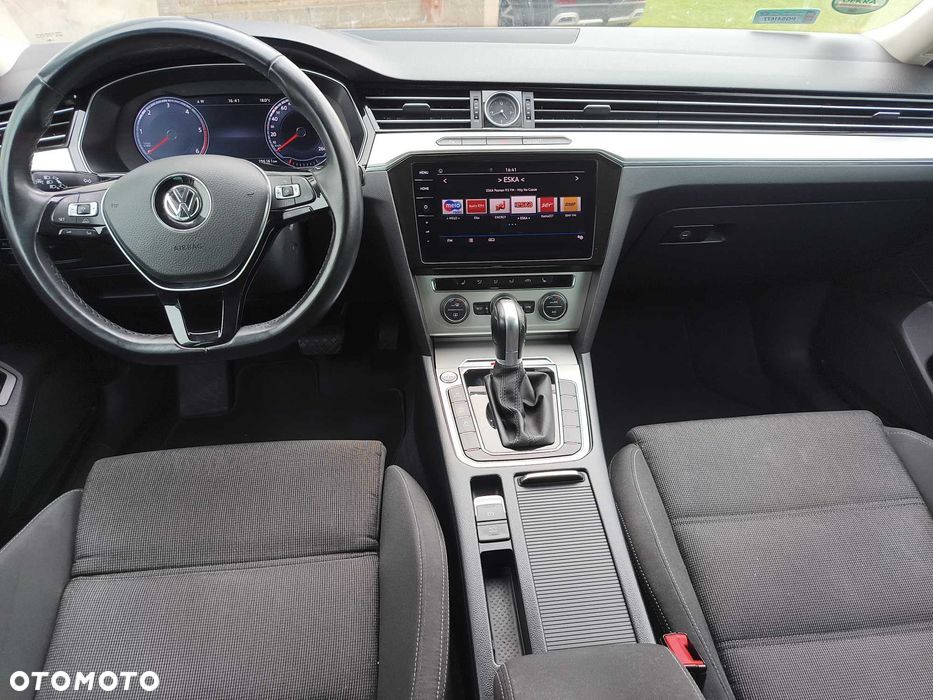 Volkswagen Passat - 10