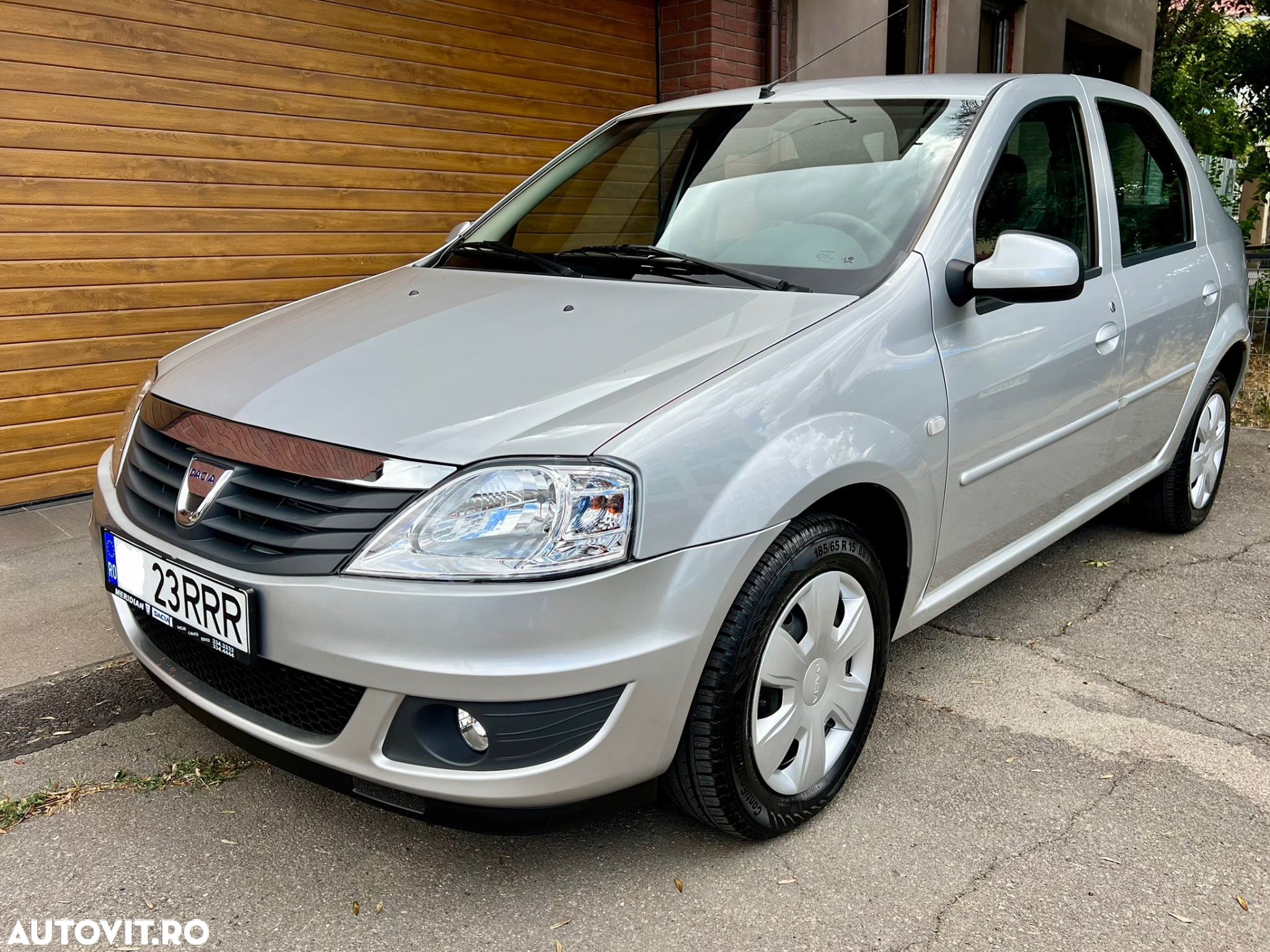 Dacia Logan 1.6 MPI Laureate - 2