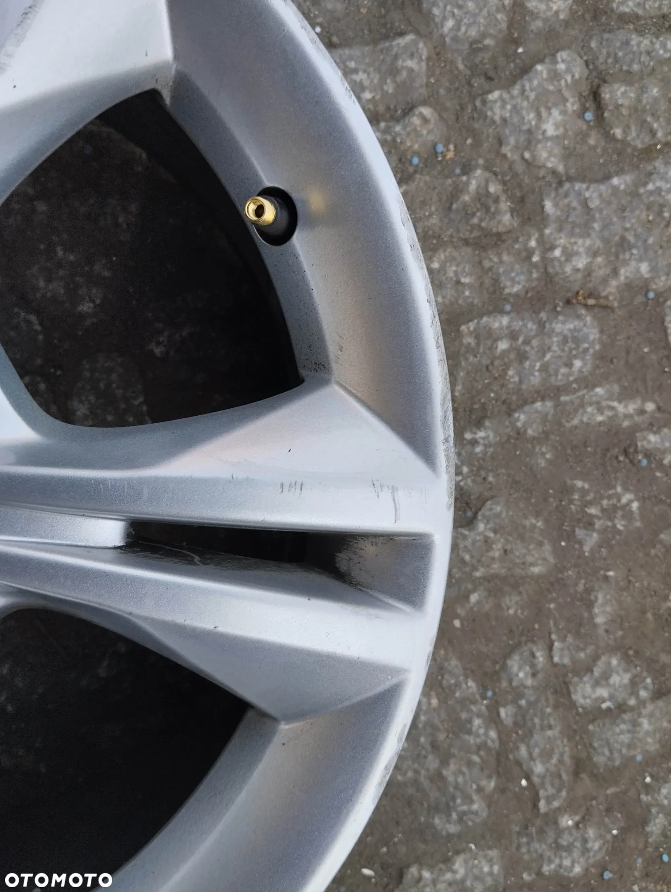 Felga Ford 5x108 16 7J ET50 CH5C-1007-DA - 2
