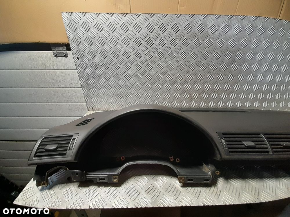 AUDI A4 B6 KONSOLA DESKA KOKPIT 8E1858041 - 4