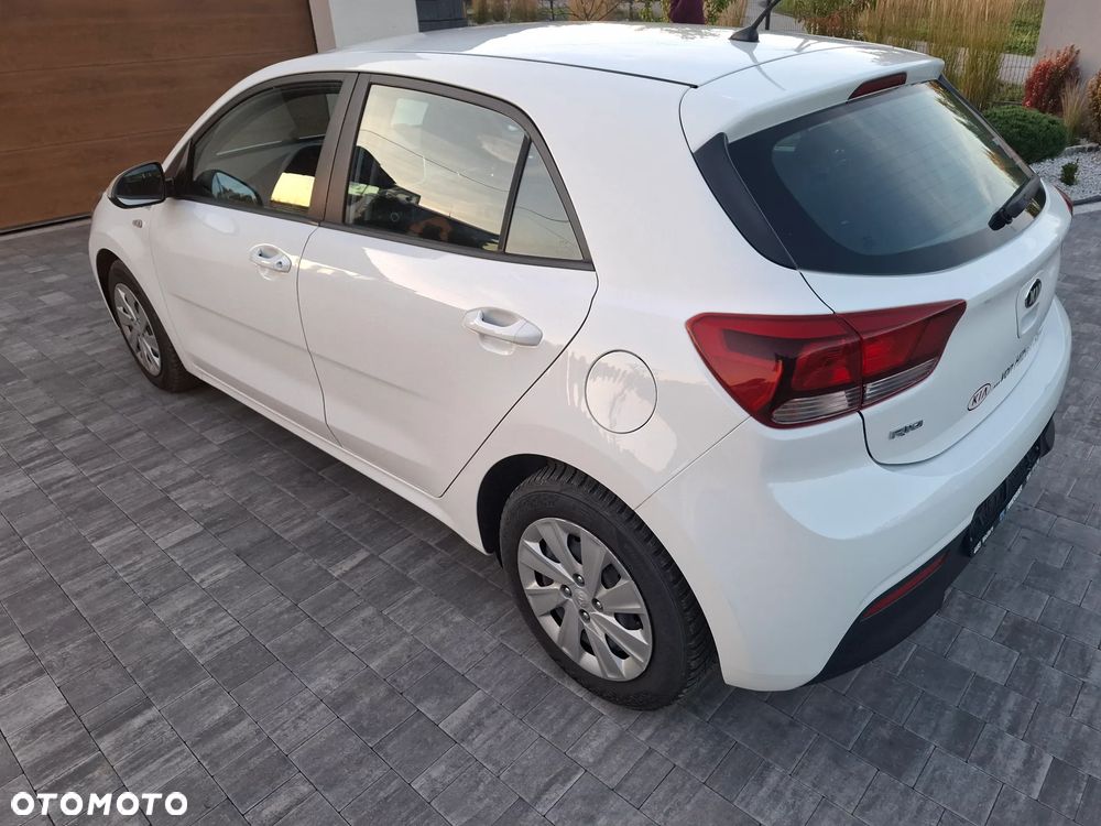 Kia Rio - 6