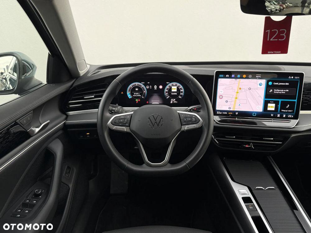 Volkswagen Passat Variant 2.0 TDI SCR DSG Elegance - 17