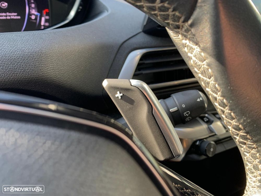 Peugeot 3008 1.5 BlueHDi Allure EAT8 - 17