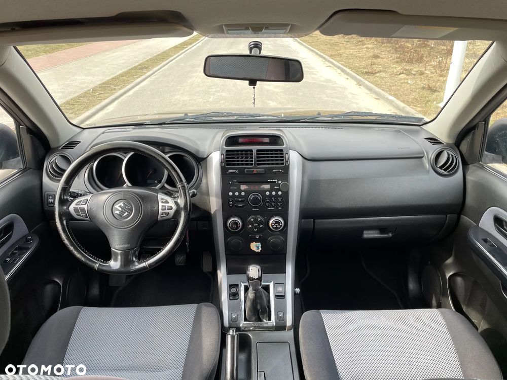 Suzuki Grand Vitara 1.6 - 29