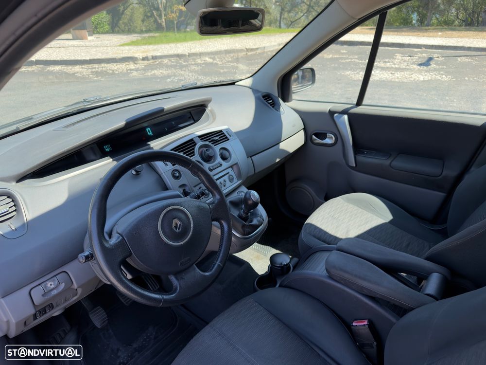 Renault Scénic 1.5 dCi Dynamique - 9