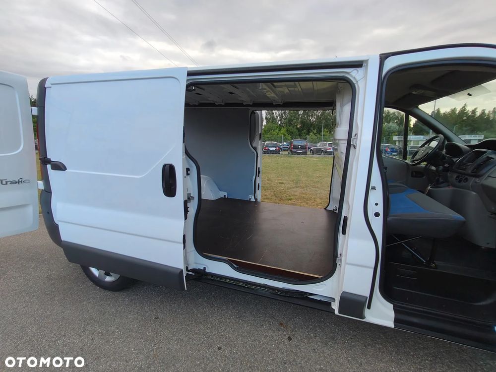 Renault Trafic - 25