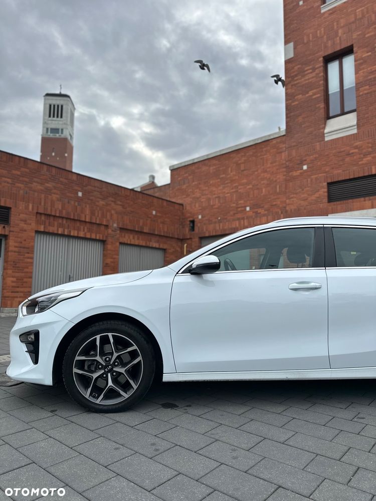 Kia Ceed 1.6 CRDi Eco-Dynamics+ (48V Mild-Hybrid) DCT7 Vision - 39