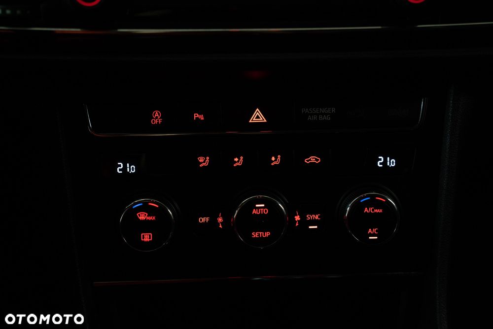 Seat Leon 2.0 TDI Style S&S - 25