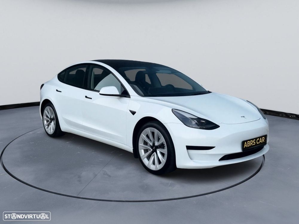 Tesla Model 3 Standard Range Plus RWD - 3
