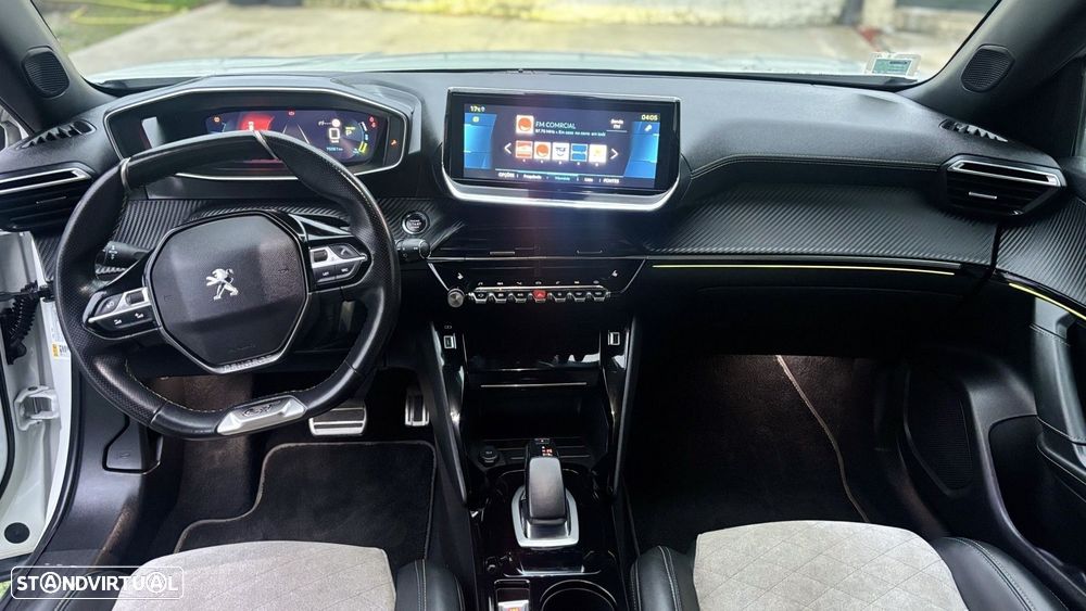 Peugeot e-2008 - 12