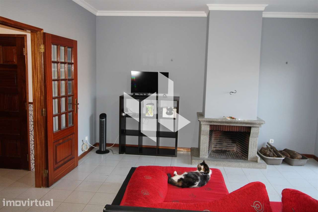 Apartamento T3 Venda em Cabanas de Viriato,Carregal do Sal - Grande imagem: 2/9