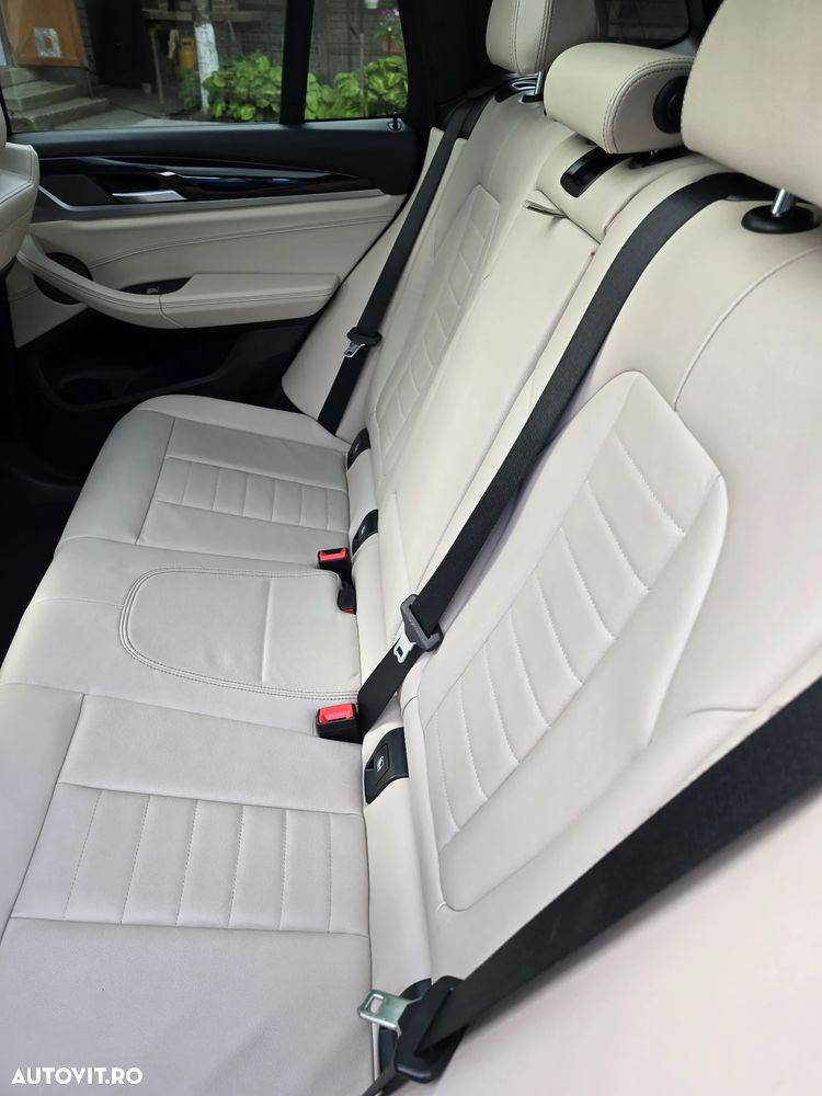 BMW X3 xDrive30e AT PHEV - 18
