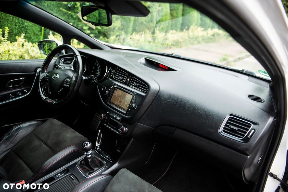 Kia Ceed 1.6 T-GDI GT - 39