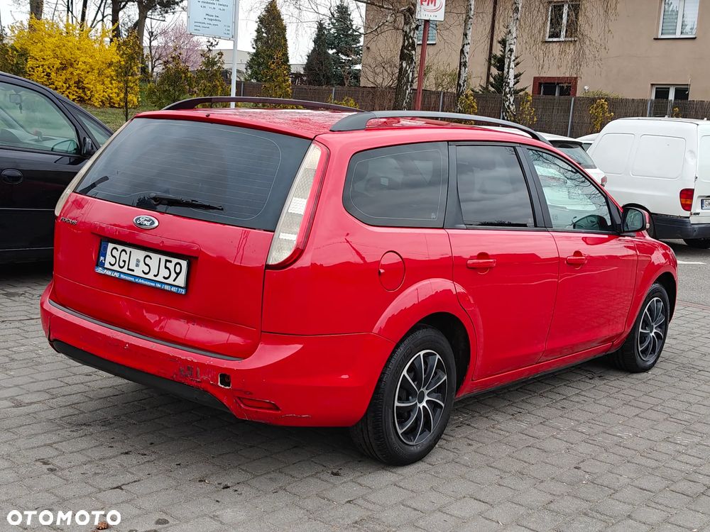 Ford Focus 1.4 16V Style - 11