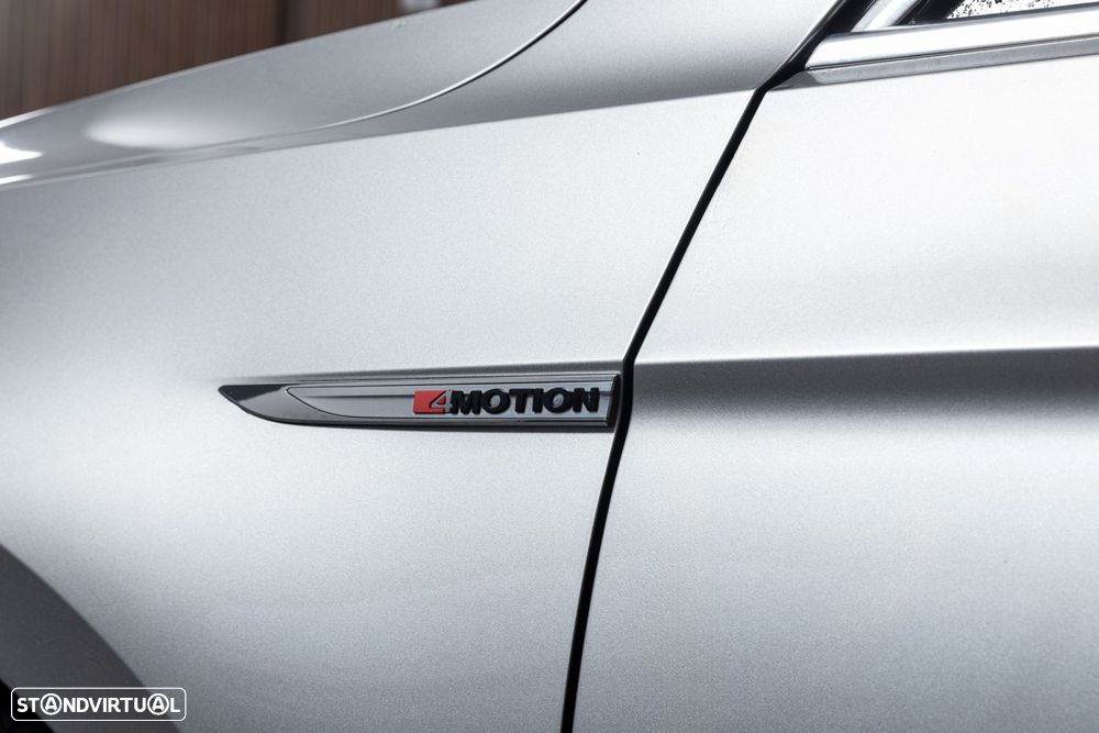 VW Passat Variant 2.0 TDi Highline DSG 4Motion - 8