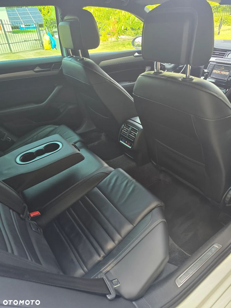 Volkswagen Passat - 28