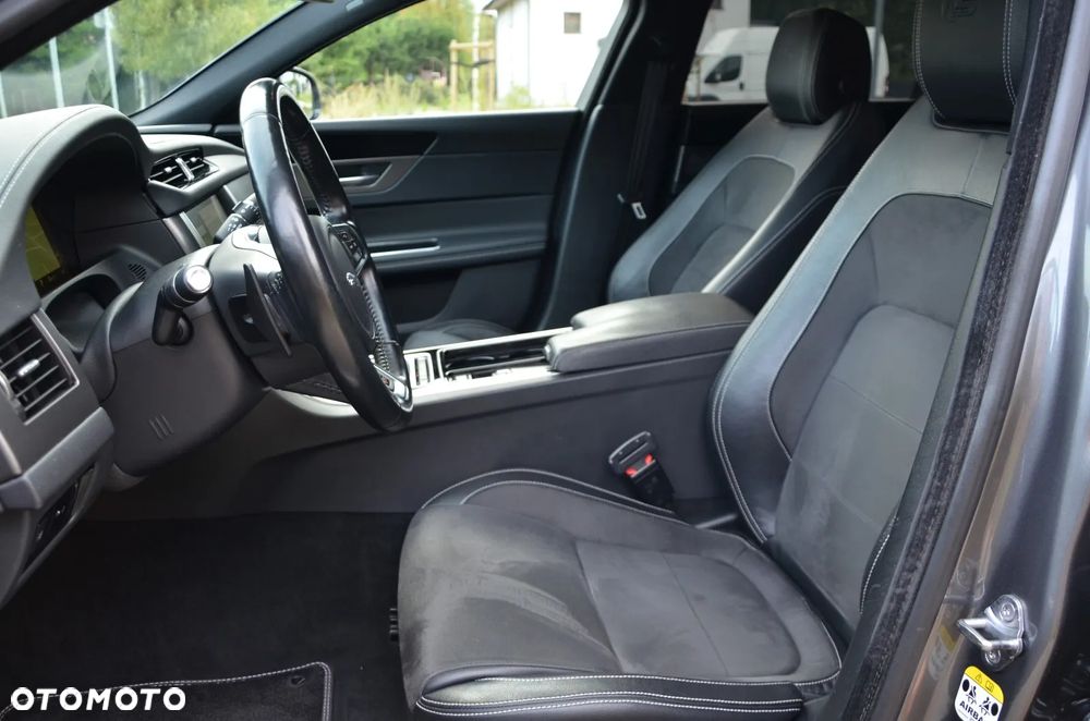 Jaguar XF 3.0 V6 AWD S - 14