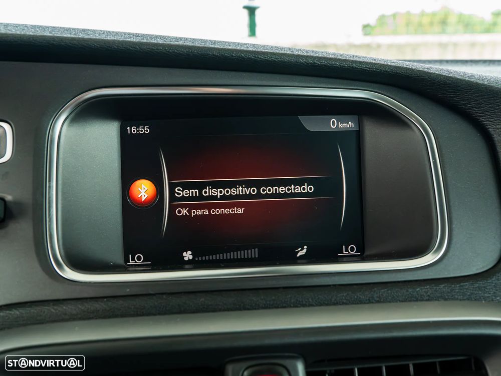 Volvo V40 2.0 D2 Momentum - 28