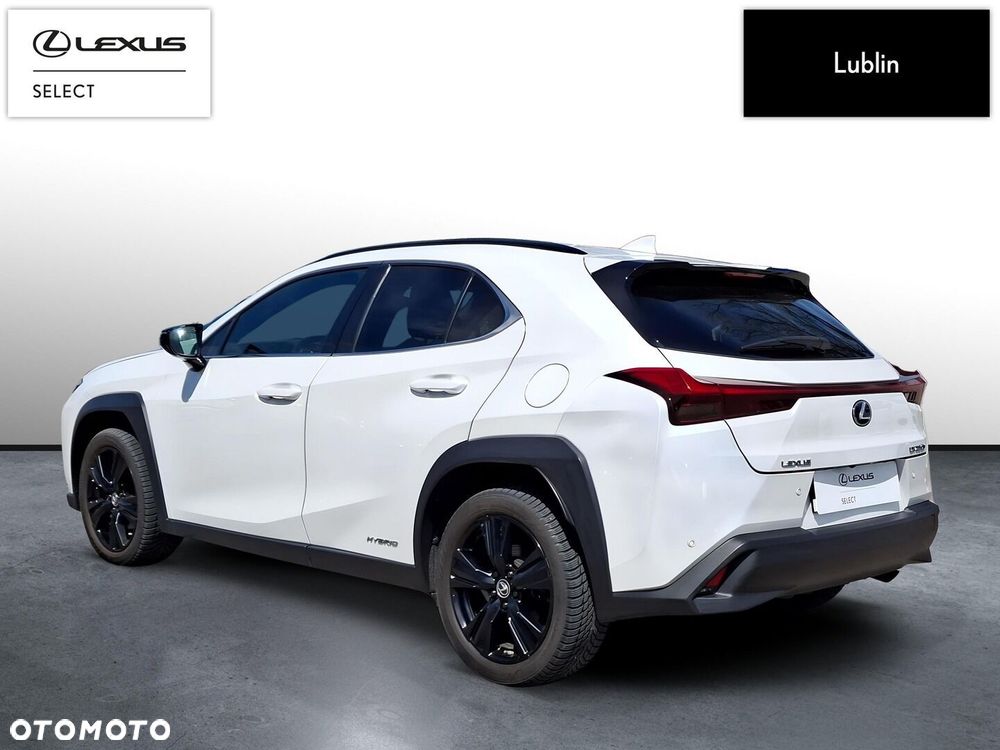 Lexus UX - 3