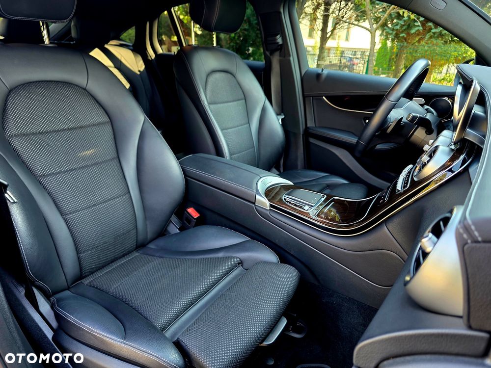 Mercedes-Benz GLC 200 4Matic 9G-TRONIC AMG Line - 28
