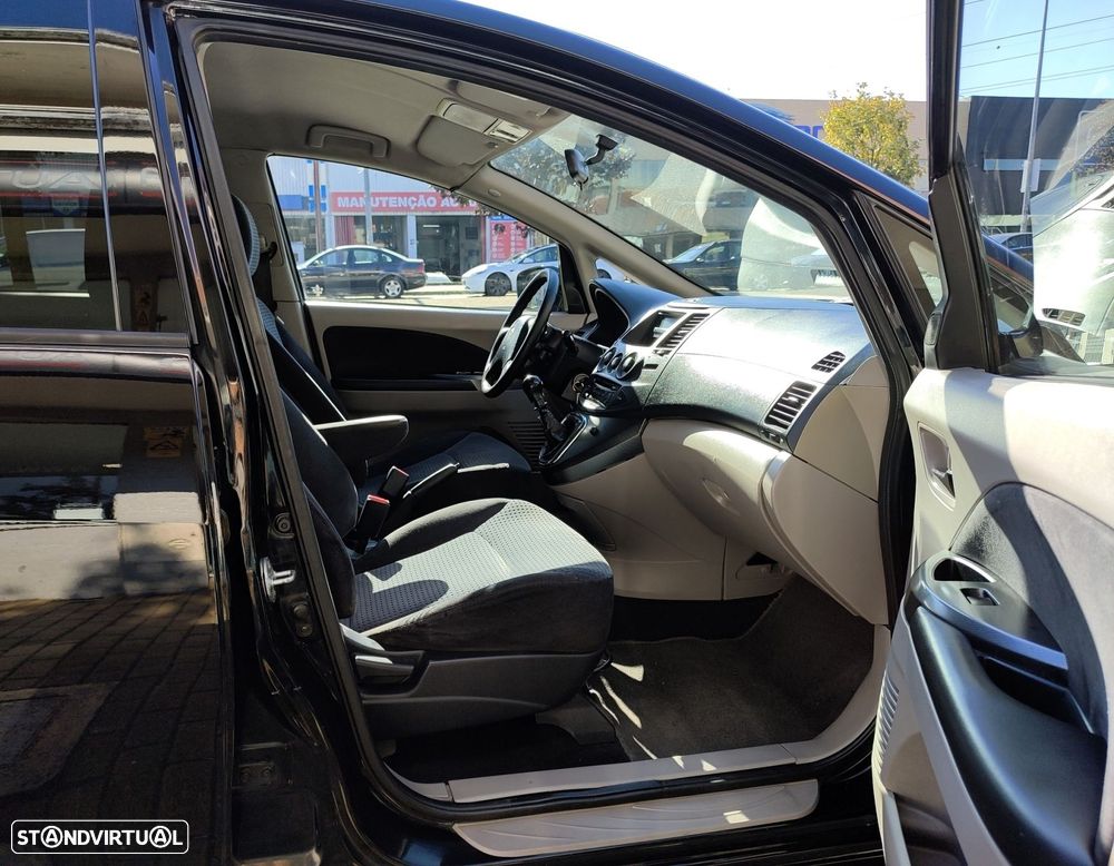 Mitsubishi Grandis 2.0 DI-D Sport - 13