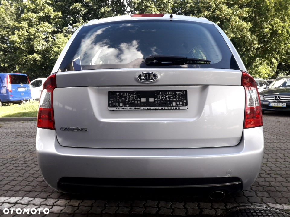 Kia Carens - 14