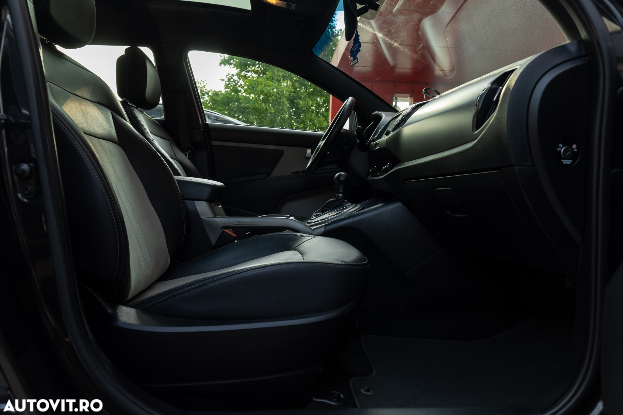 Kia Sportage 2,0 CRDI AWD Aut. Platinum - 8
