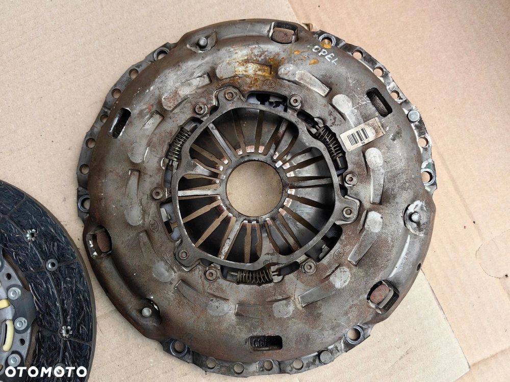 Sprzęgło kompletne OPEL Astra H Zafira B Vectra C 1.9 CDTI DIESEL 55568172 - 9