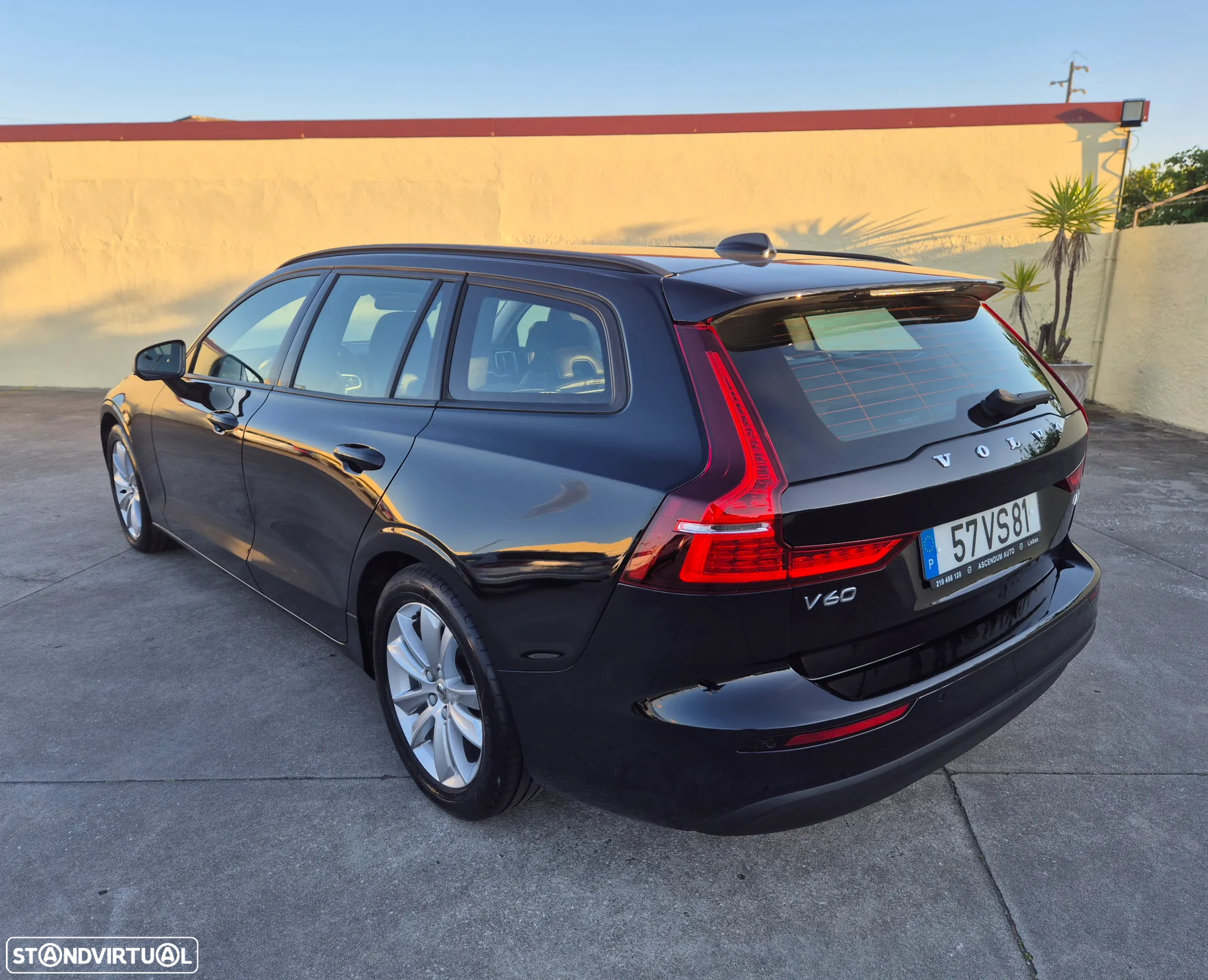 Volvo V60 2.0 D3 Momentum Plus Geartronic - 4