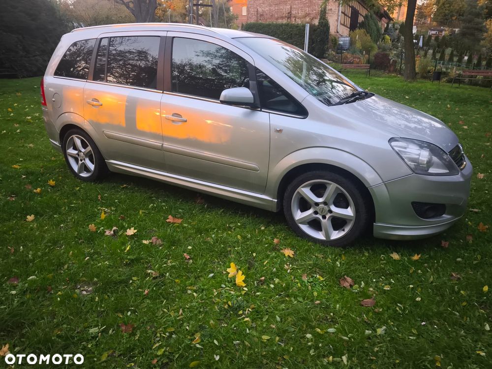 Opel Zafira - 11